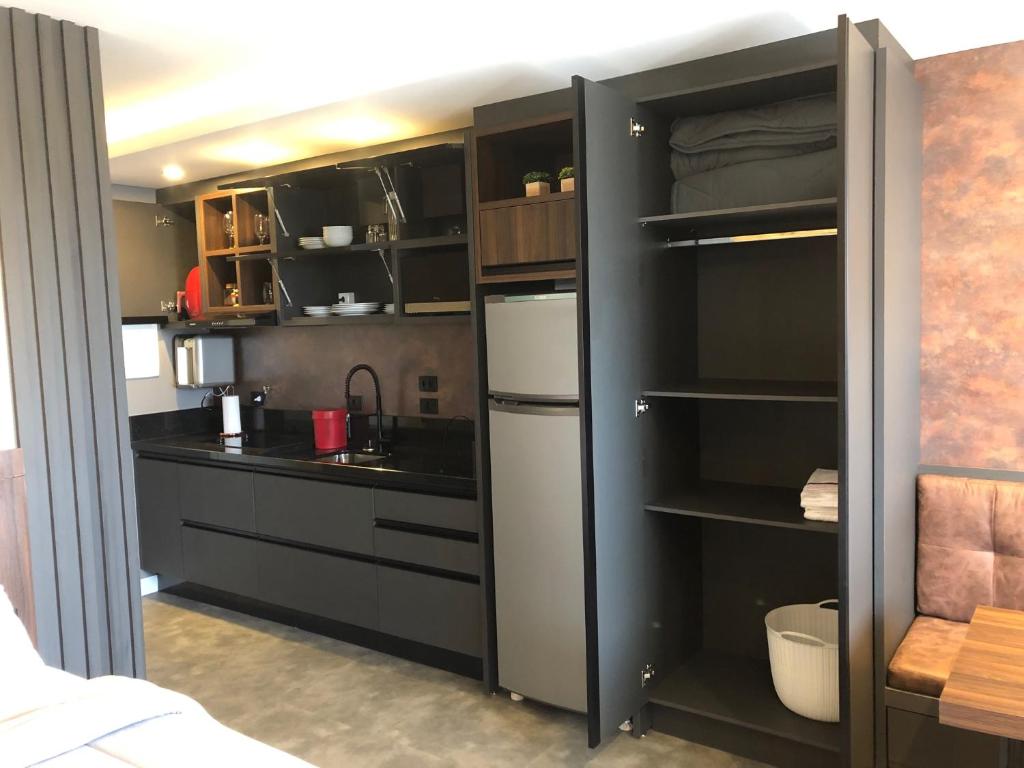  Apartamento super bem decorado em frente ao shopping