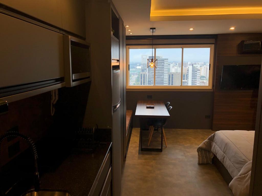  Apartamento super bem decorado em frente ao shopping