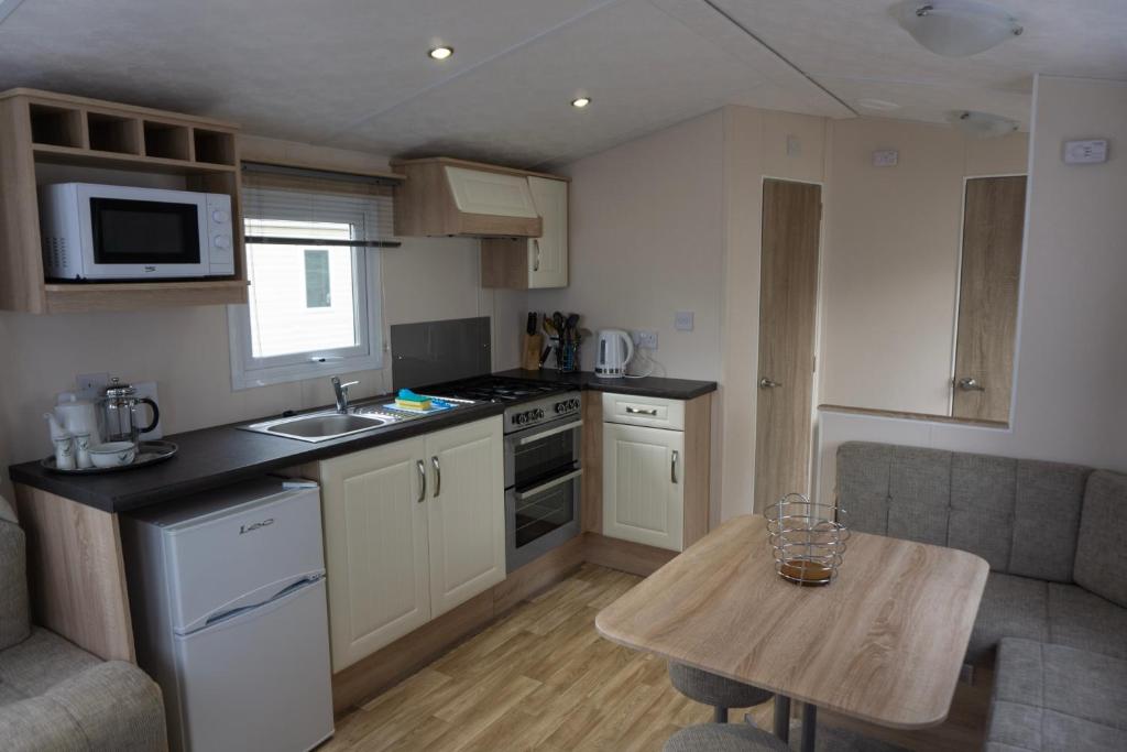 Linnhe Lochside Holidays - Kleine Caravan Met Loch View - Pet Friendly