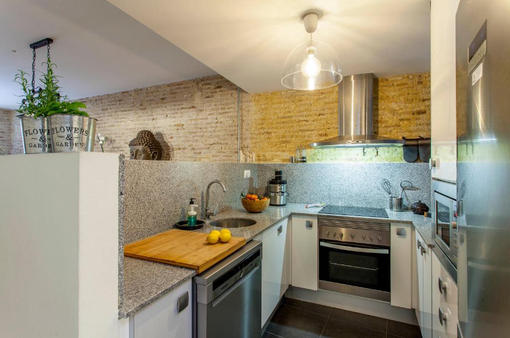 LUXURIOUS & ALLURING HOME IN HISTORIC TOWN (VALENCIA ...