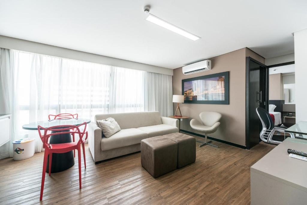  RMD906 Maravilhoso flat na praia de Boa Viagem
