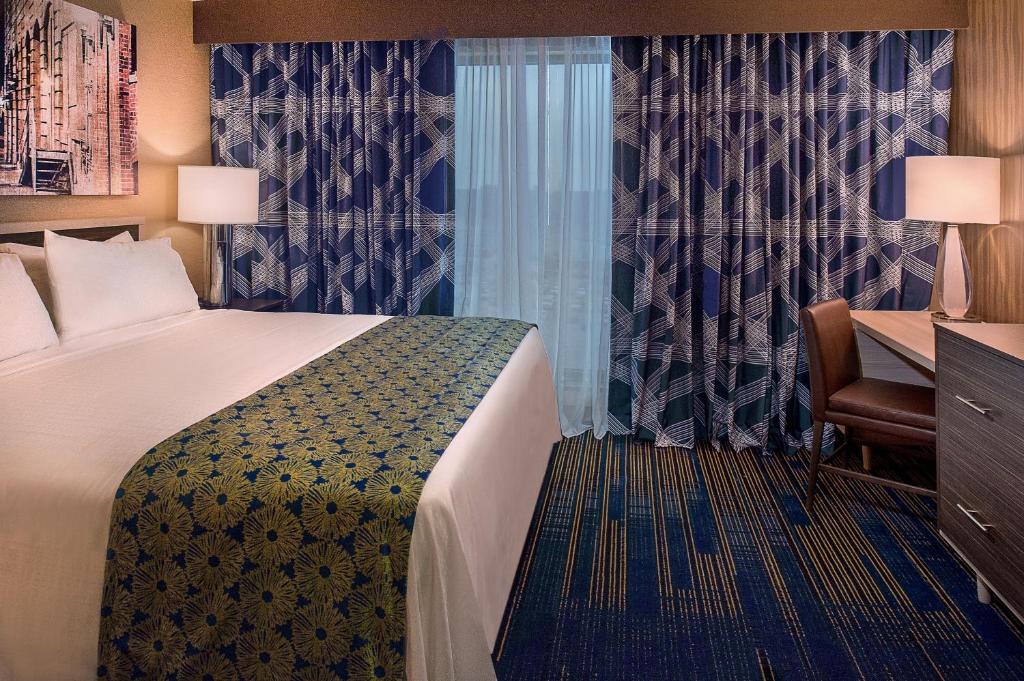 HoteLumiere at the Arch, A Caesars Destination photo