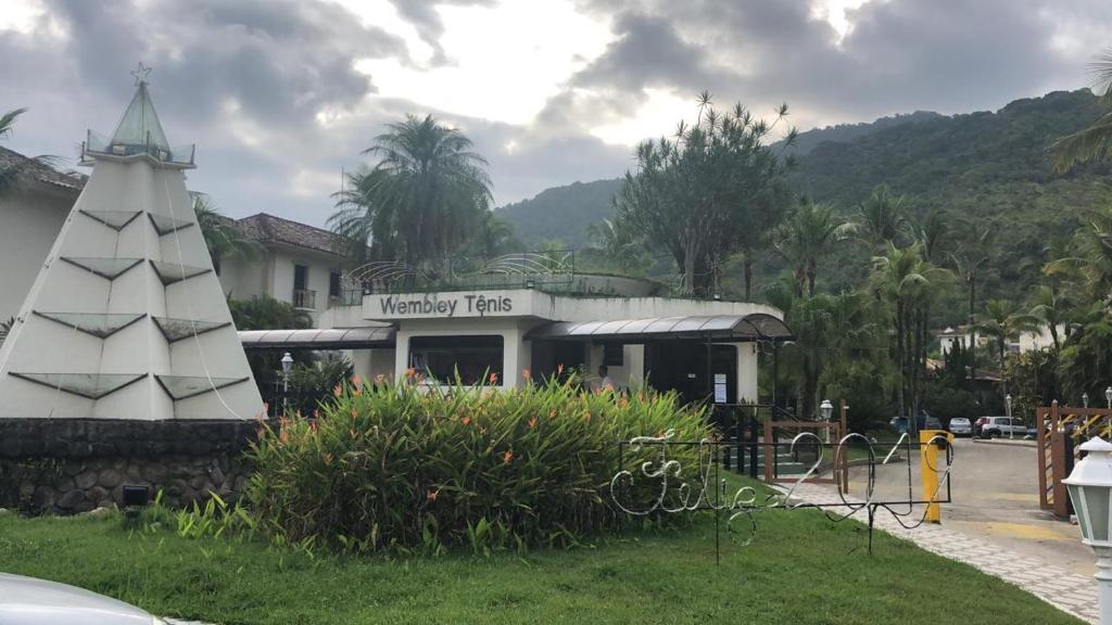  Wembley Tenis Ubatuba