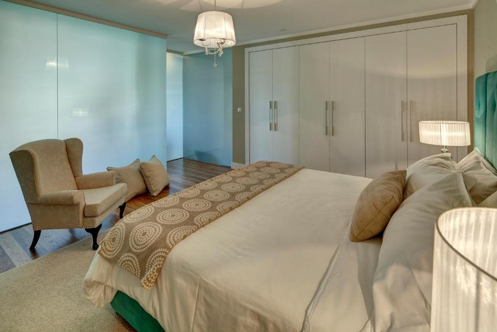 Number 15 Ocean & City View Villas - 4