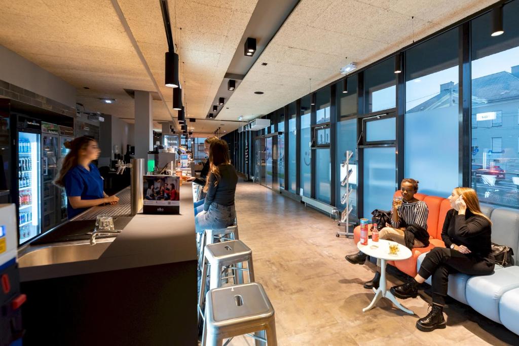 a&o Graz Hauptbahnhof - Resim 39