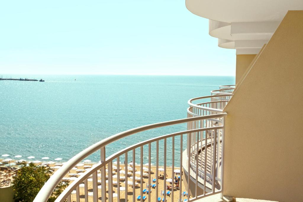 Nespecifikovaný výhled na moře nebo výhled na moře při pohledu z hotelu