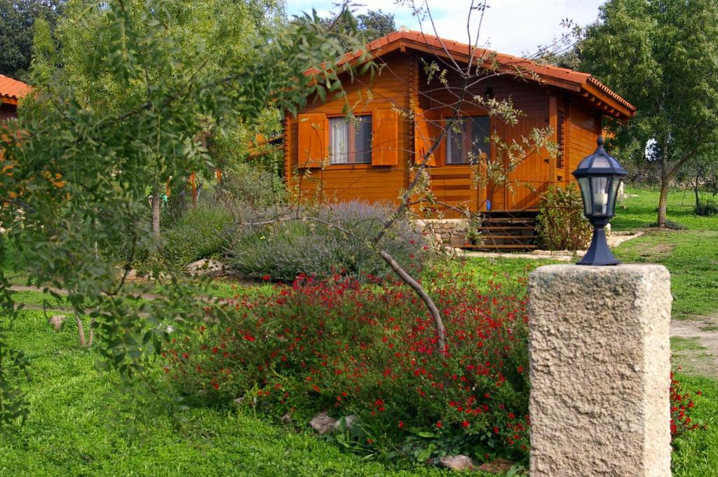 Jardín al aire libre en Cabañas del Cortino