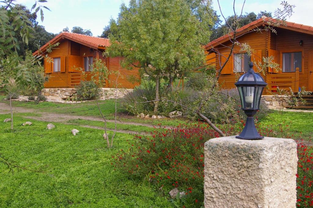 Jardín al aire libre en Cabañas del Cortino