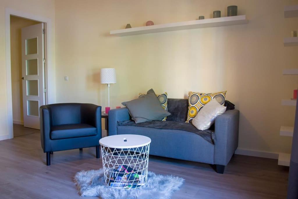 Część wypoczynkowa w obiekcie APARTAMENTO AL LADO DE LA CASA DE PICASSO