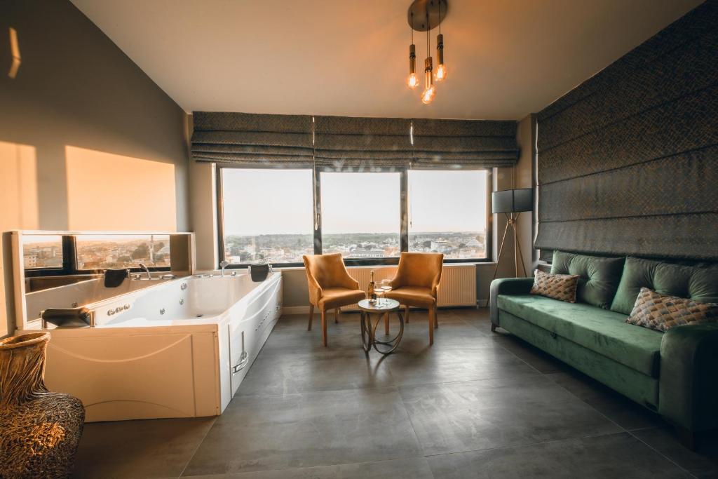 Posezení v ubytování Edrin Gözde Hotel