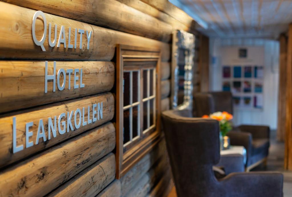 Posezení v ubytování Quality Hotel Leangkollen