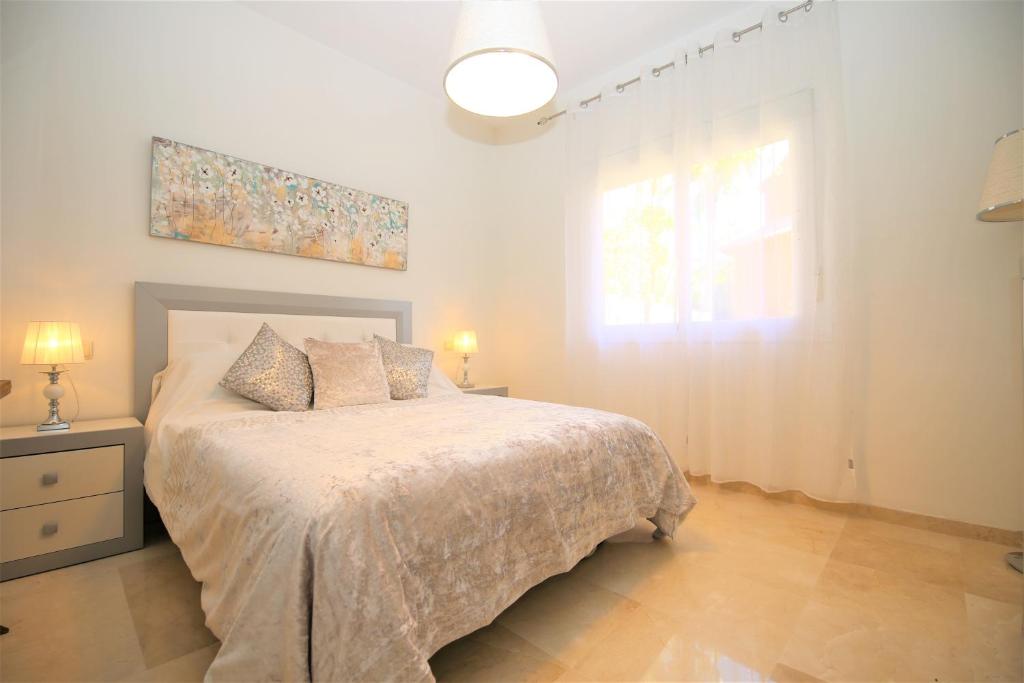 Posteľ alebo postele v izbe v ubytovaní Apartment NALA