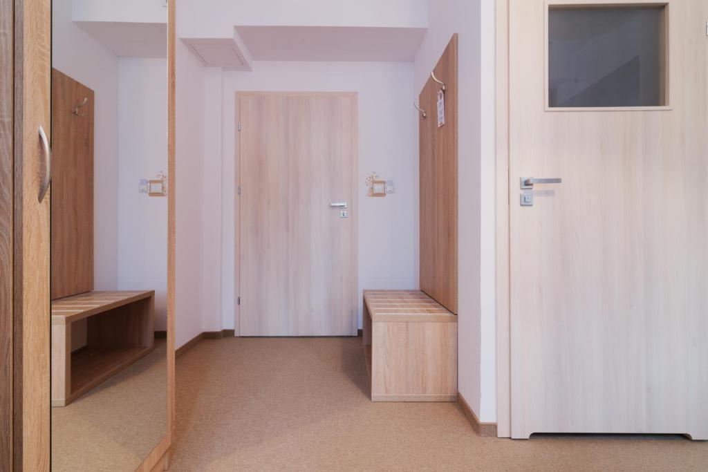 Villa Astra - Apartments & Restaurant - 12