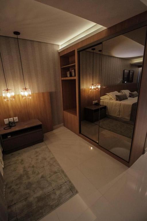  Oscar Hotel Executive