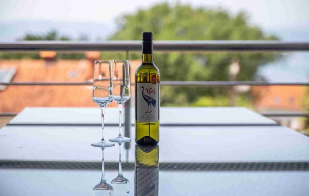Nápoje v ubytovaní Luxury Apartment Sunflair