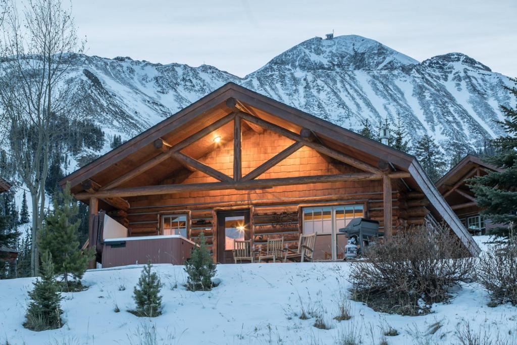 10 escapadas de cabina romántica en Montana Jaceras de hidromasaje 6