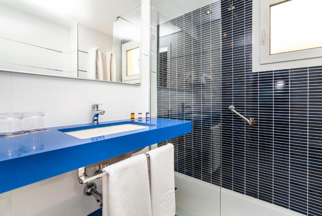 Globales Binimar, Cala en Blanes – Updated 2023 Prices