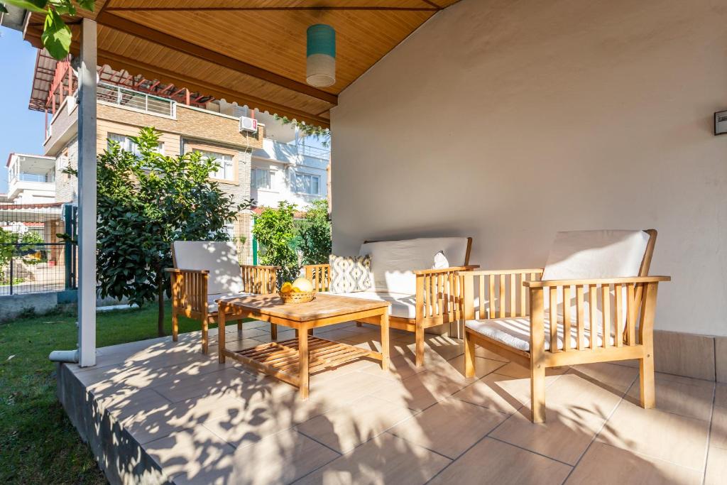 Villa Esma - Villa With Garden View