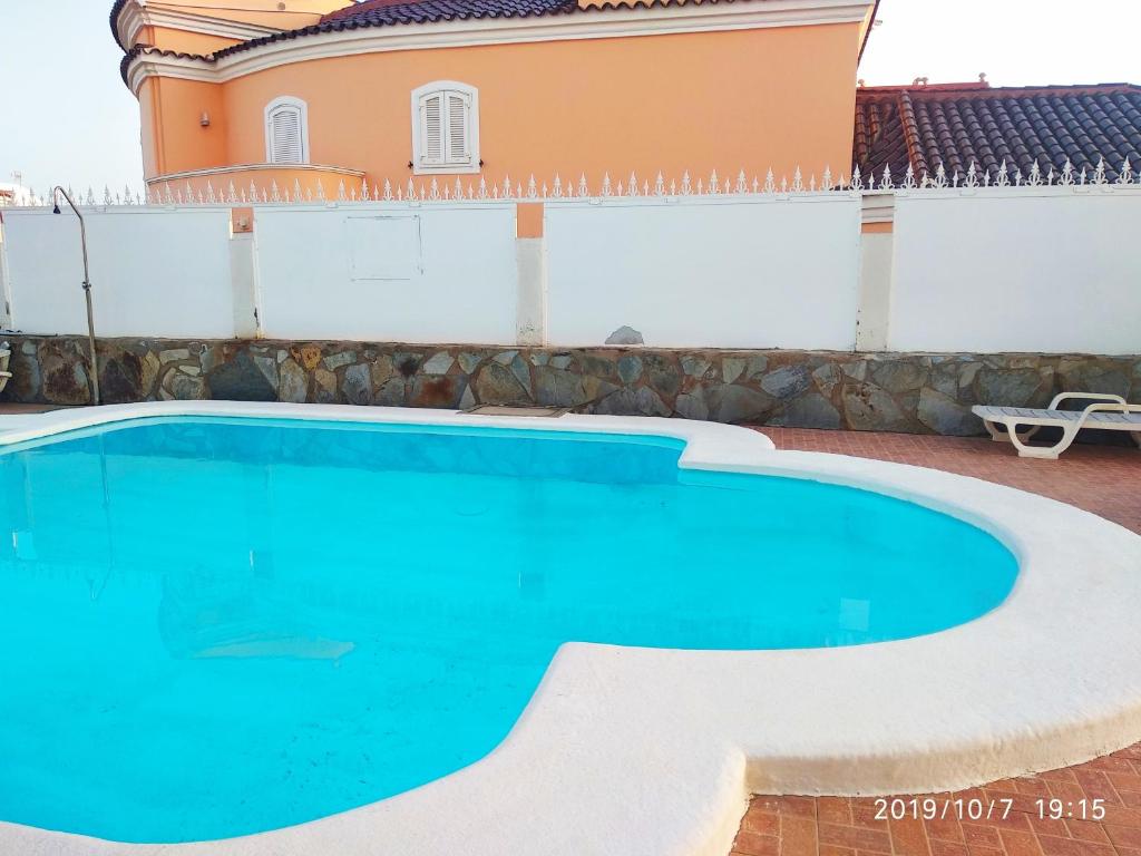Bazén v ubytovaní CALMA SUITES Maspalomas alebo v jeho blízkosti