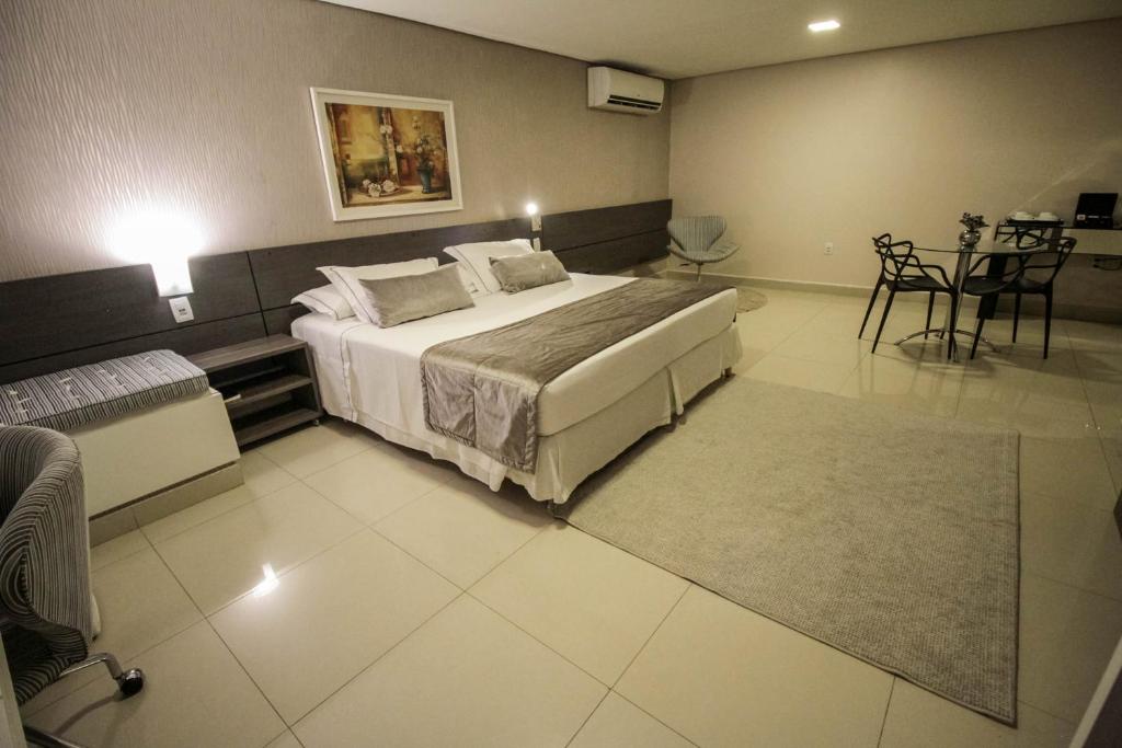  Oscar Hotel Executive