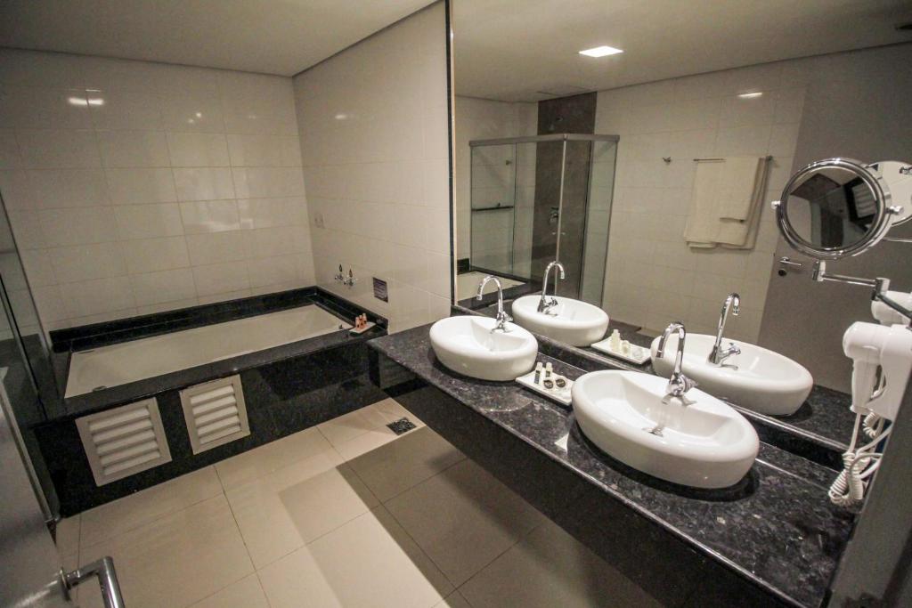  Oscar Hotel Executive