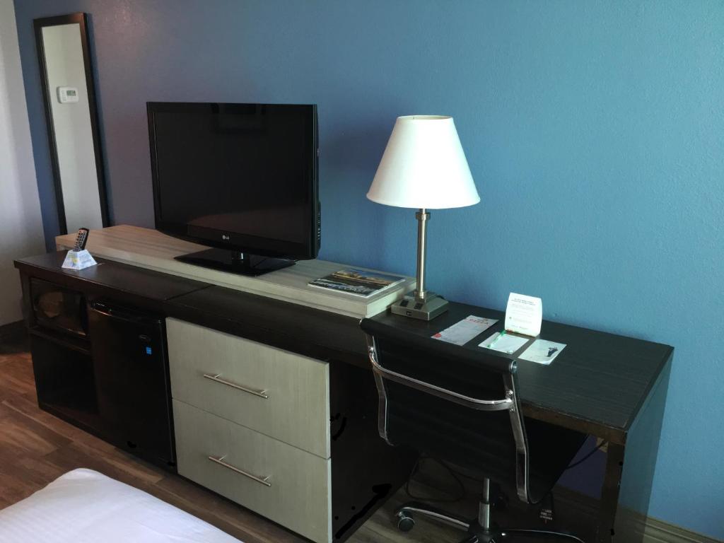 Wyndham Garden Hotel - Jacksonville photo