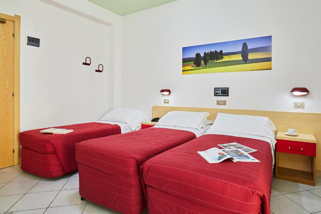 Santa Caterina Hotel & Bike - Camera Tripla Con Balcone