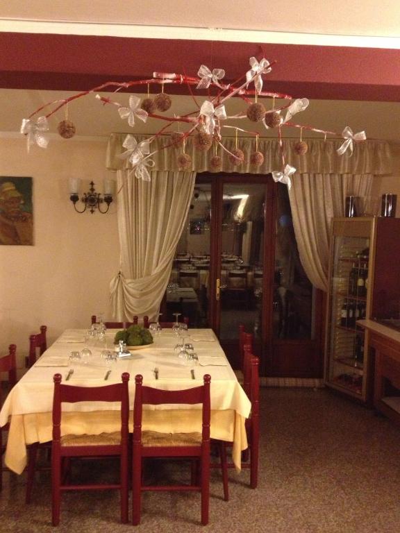 Fotografie z fotogalerie ubytování Albergo Ristorante Punta Dell'Est v destinaci Clusane sul Lago