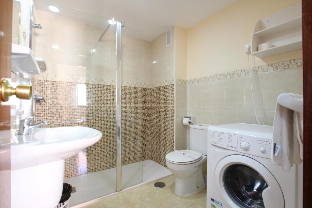 Koupelna v ubytování Apartamentos Tesy
