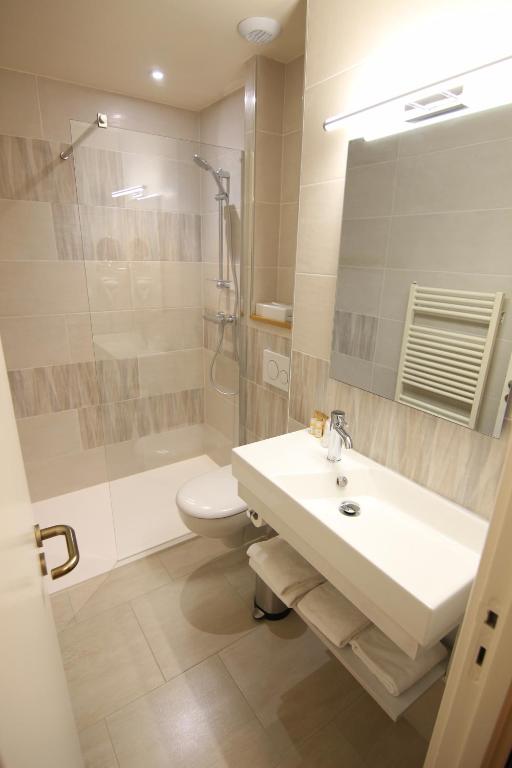 Hôtel Montaigne - 9