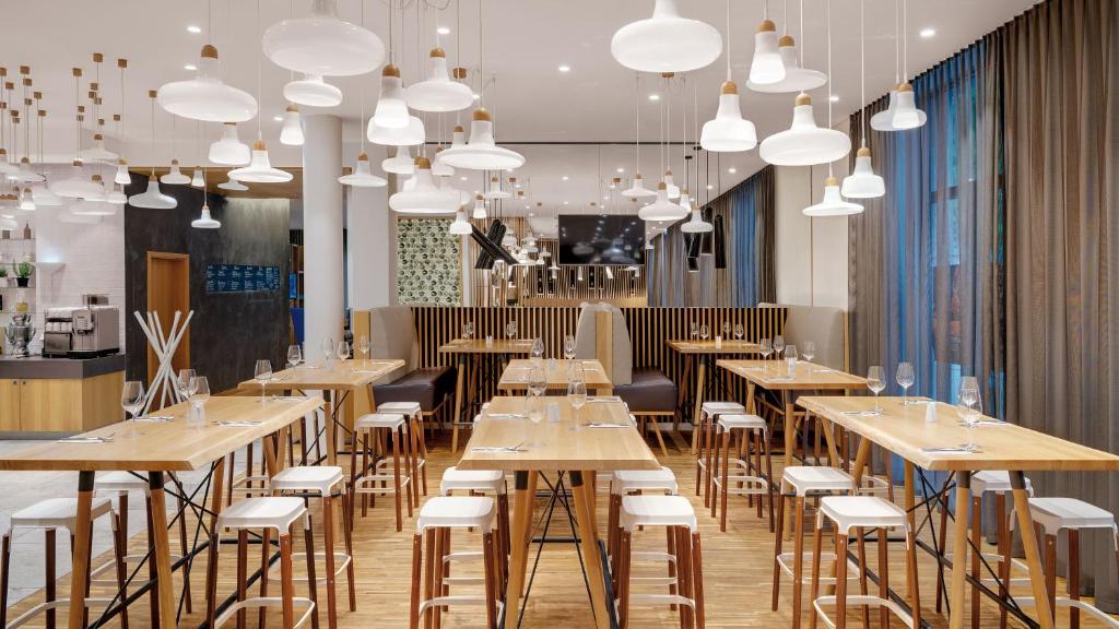 Holiday Inn Frankfurt - Alte Oper by IHG - Resim 43