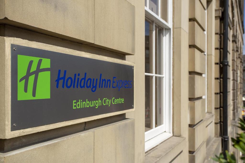 Holiday Inn Express Edinburgh City Centre by IHG