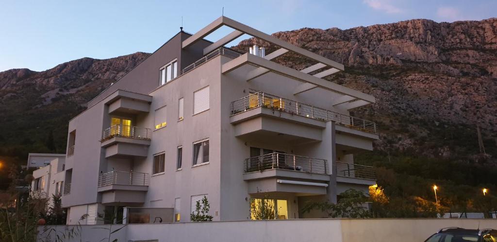 Nespecifikovaný výhled na hory nebo výhled na hory při pohledu z apartmánu
