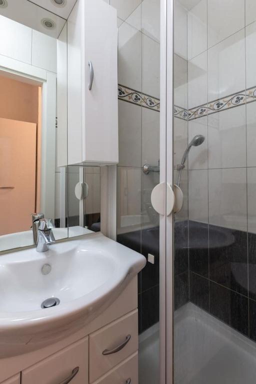 Fotografie z fotogalerie ubytování Sunny renovated Apartment close to downtown ve Vídni