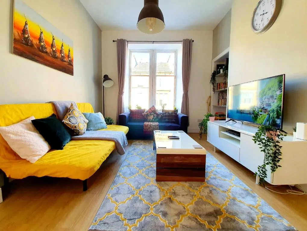 Spacious 3 Bed Apartment In The Heart Of West End, Glasgow, Marea Britanie