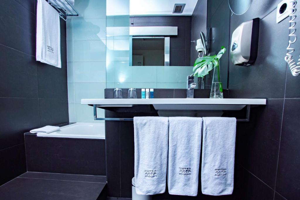Best Western Plus Hotel Alfa Aeropuerto - Double Or Twin Room