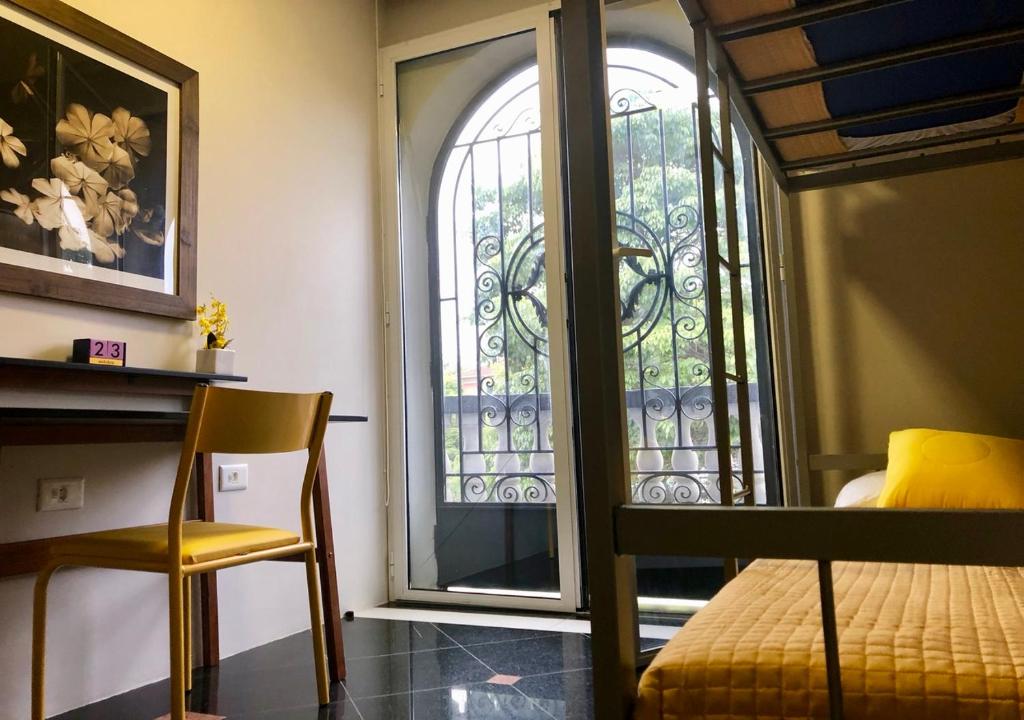  FM Hostel