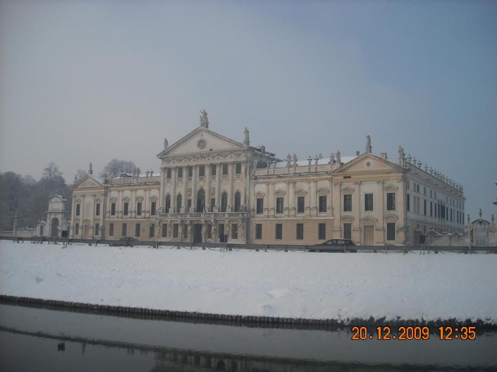 Ahr Hotel Antille v zimě