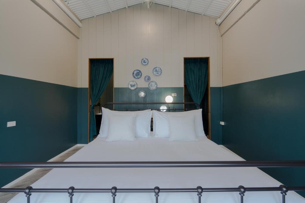 Blu Monkey Boutique Phuket Town - Resim 17