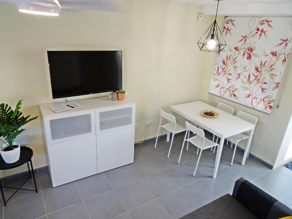Kuchyňa alebo kuchynka v ubytovaní SUNSET BEACH - Playa de Rabdells -OLIVA