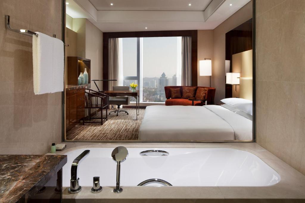 Hyatt Regency Jinan - Deluxe King Room