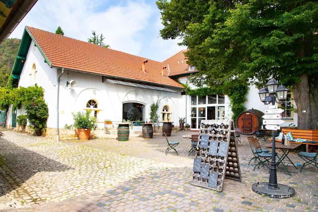 Budova, kde se hotel nachází