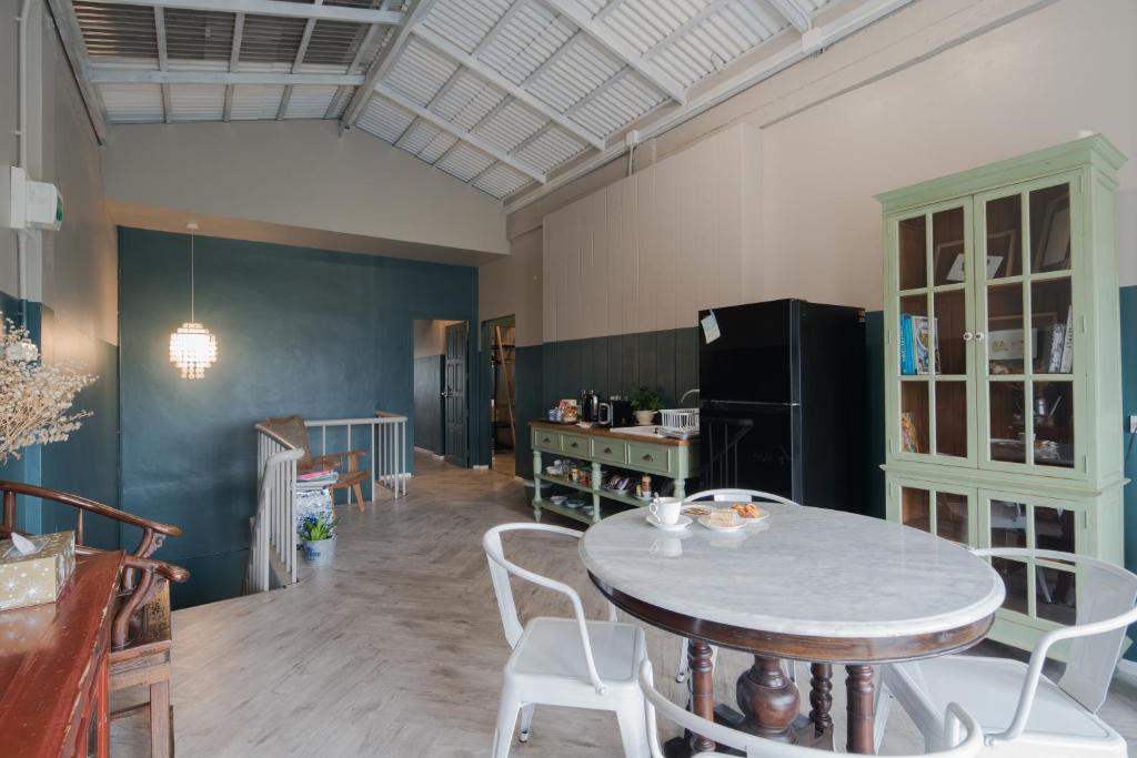 Blu Monkey Boutique Phuket Town - Resim 34