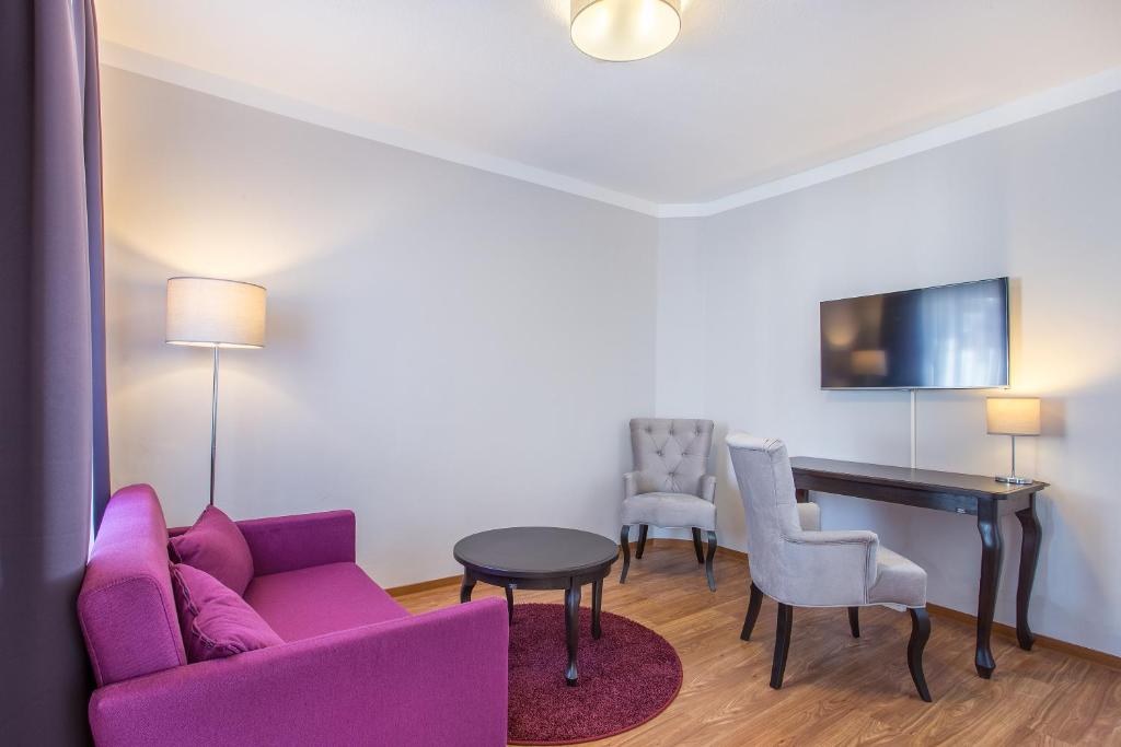 TV a/nebo společenská místnost v ubytování Hotel Annaberg