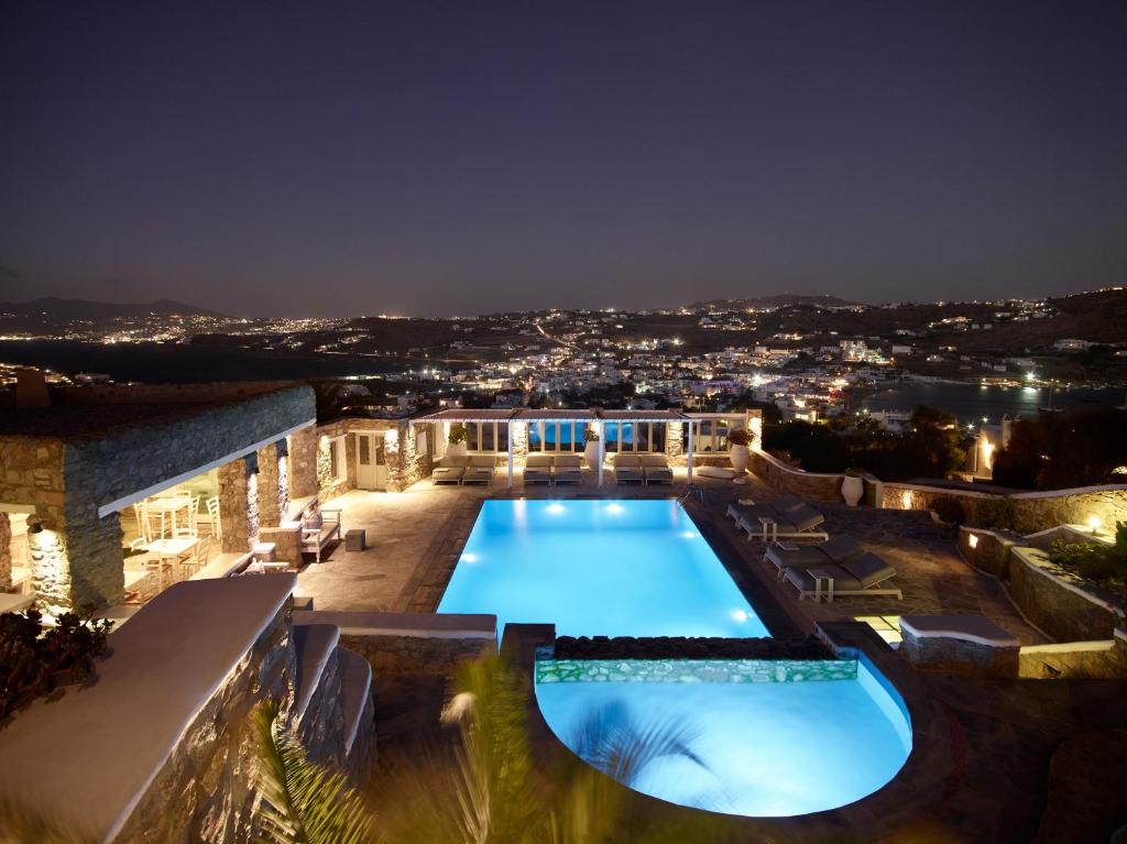 Bazén v ubytování Kallos of Mykonos - previous Leonis Summer Houses nebo v jeho okolí