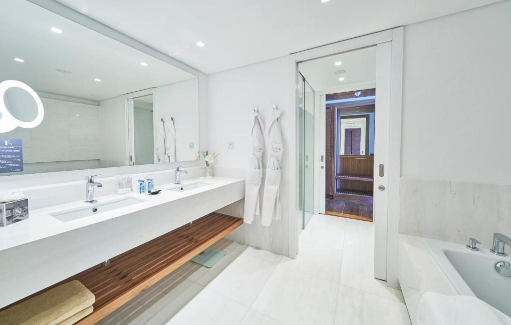 Les Suites at The Cliff Bay - PortoBay photo 4