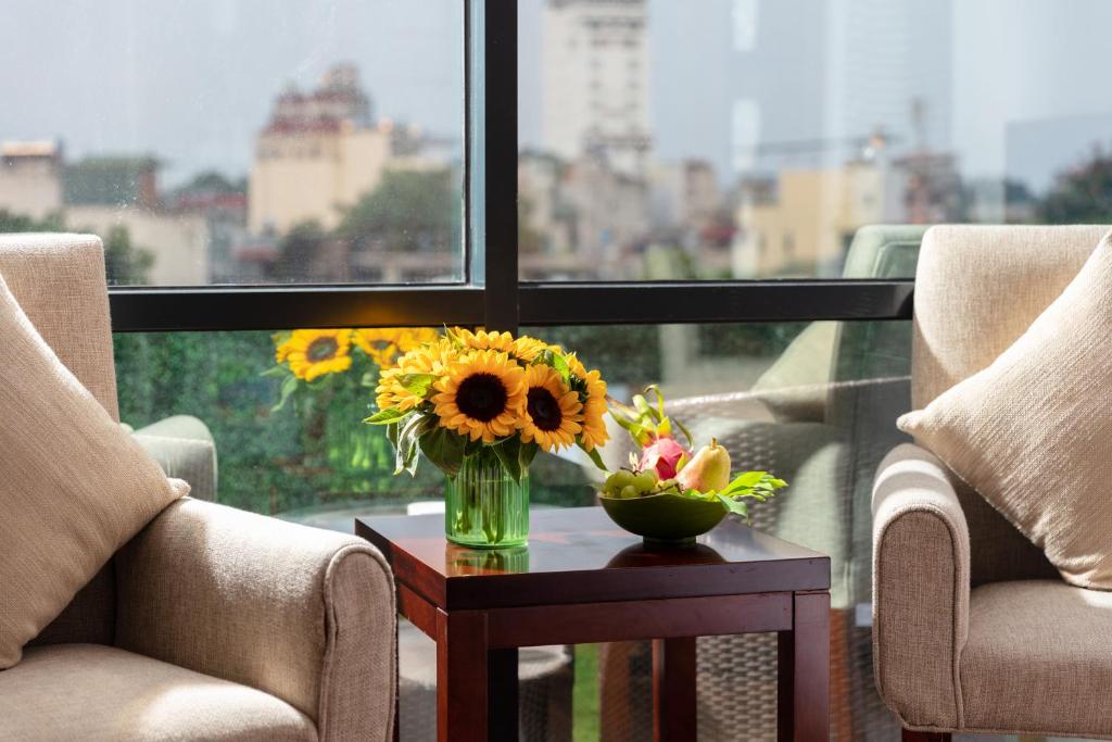 Posezení v ubytování Skylark Hotel