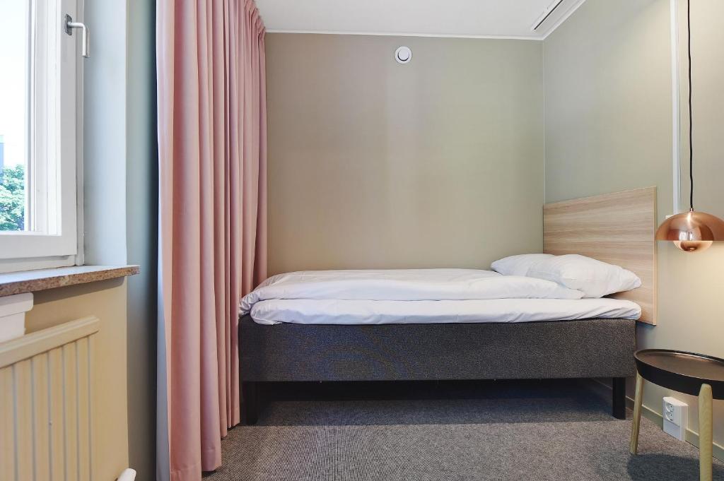 
Superior Triple Room with City View
