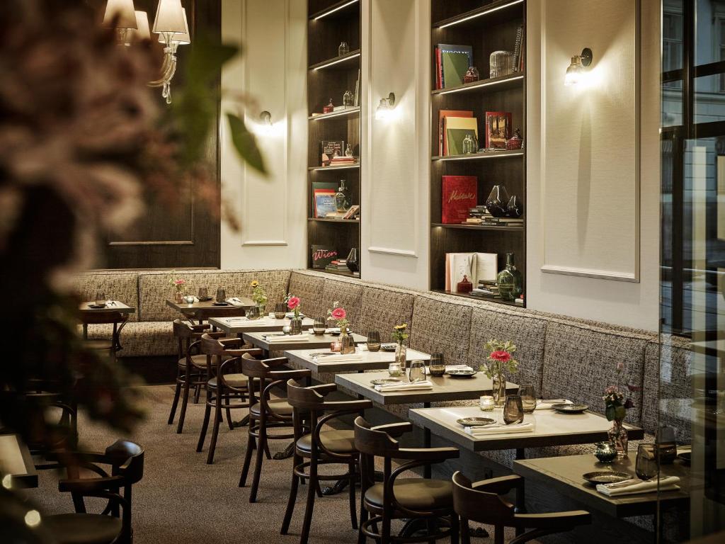 Steigenberger Hotel Herrenhof - Resim 25