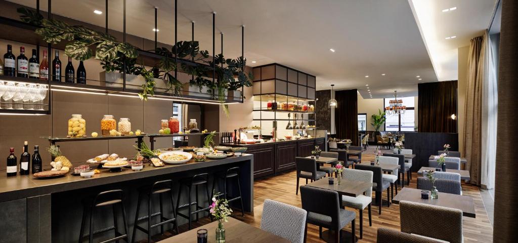 Steigenberger Hotel Herrenhof - Resim 20